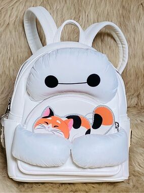 Disney Loungefly Big Hero 6 Baymax and MOCHI mini backpack NWOT w/collector pin